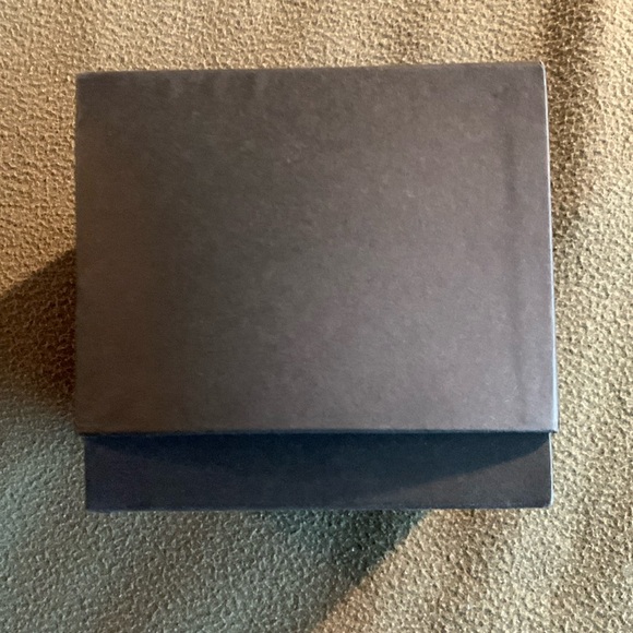 Men’s Victorinox Swiss Army watch with gray nylon strap. Comes with box. - Picture 14 of 16